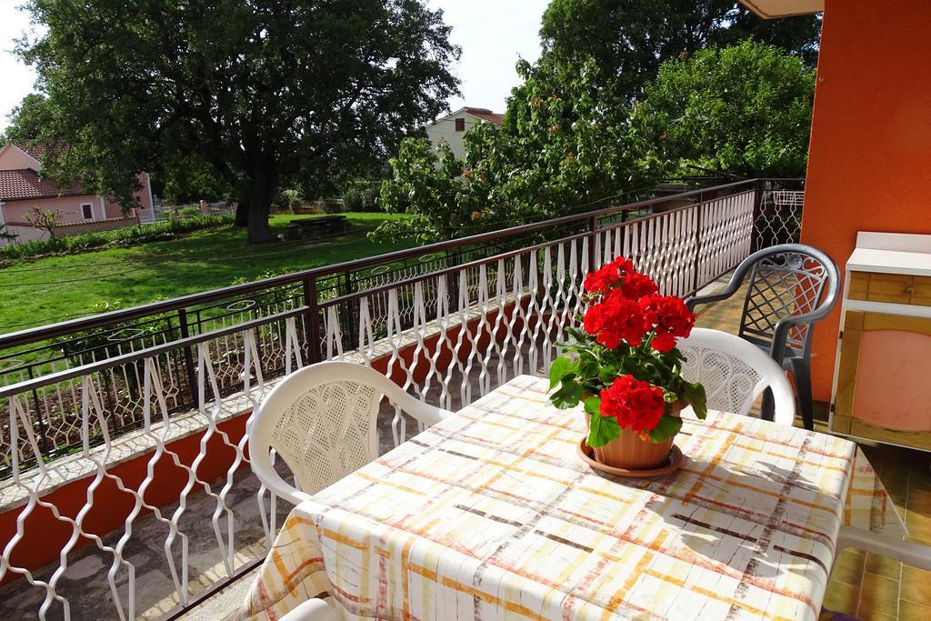 Apartment Parenzana Bibali 65 A 52460-Buje Luaran gambar