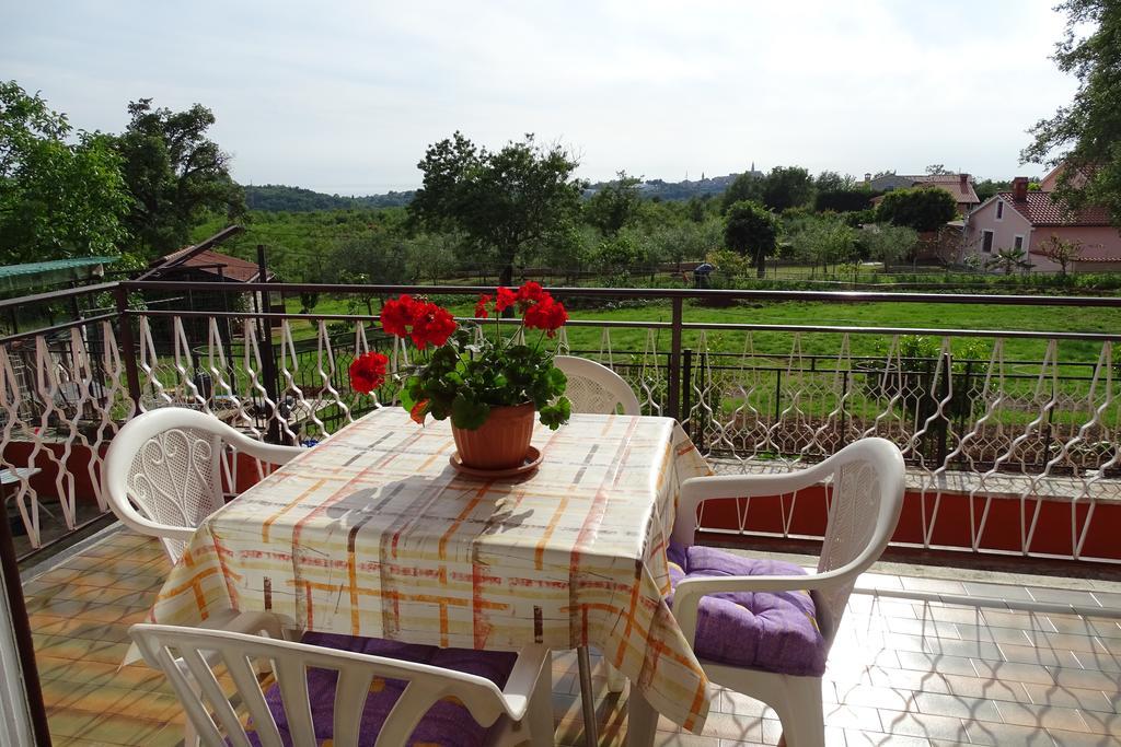 Apartment Parenzana Bibali 65 A 52460-Buje Luaran gambar