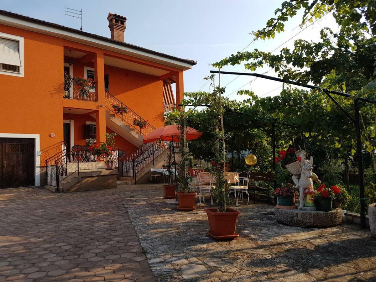 Apartment Parenzana Bibali 65 A 52460-Buje Luaran gambar